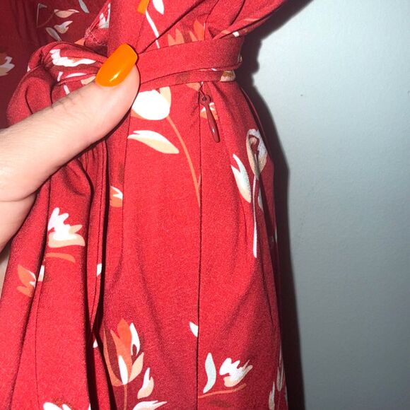 KOSAN Travel Co. Go Travel Wrap Dress - Red Florals L - Picture 9 of 13